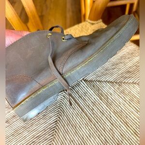 Dr. Martens Cabrillo Leather Short  Boot Rubber Sole / US 8 / Brown